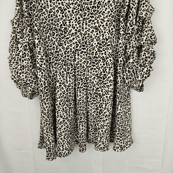 Ali Miles Ruffle Sleeve Cheetah Printed Blouse Size LG Women's - Picture 9 of 10